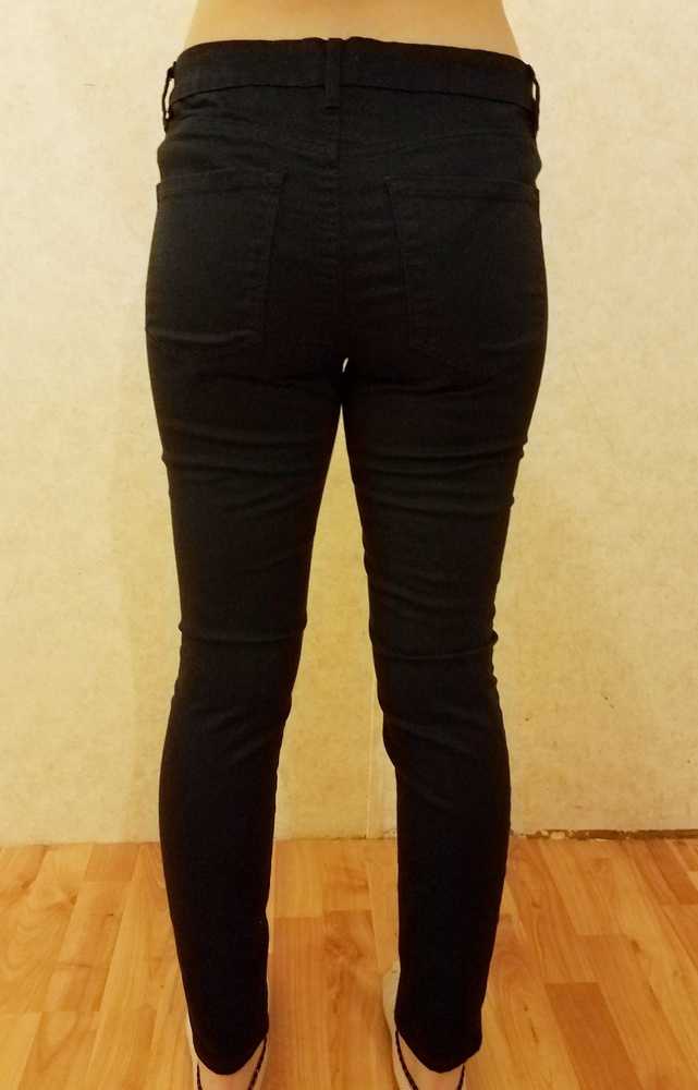 Refuge Size 4 Navy Skinny Jeans